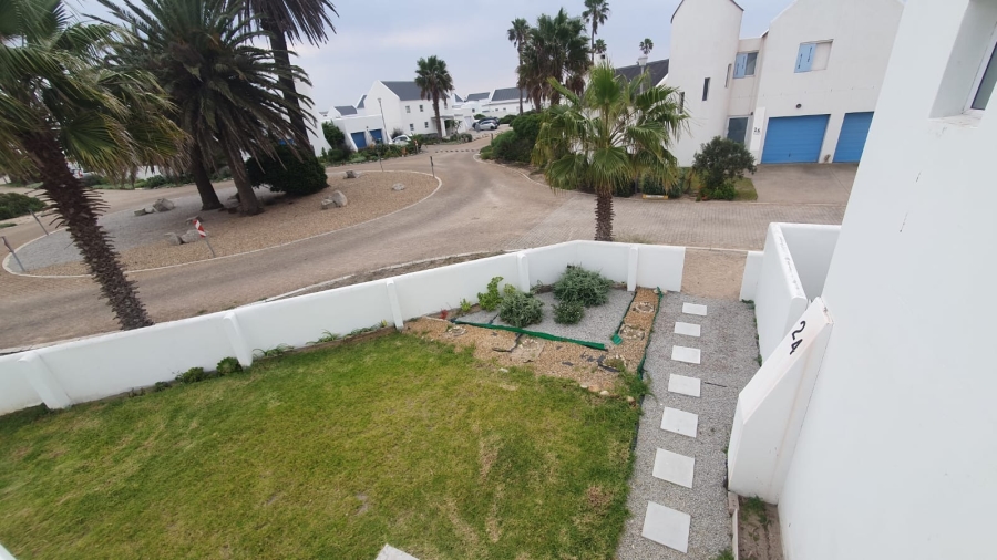 4 Bedroom Property for Sale in Lampiesbaai Western Cape